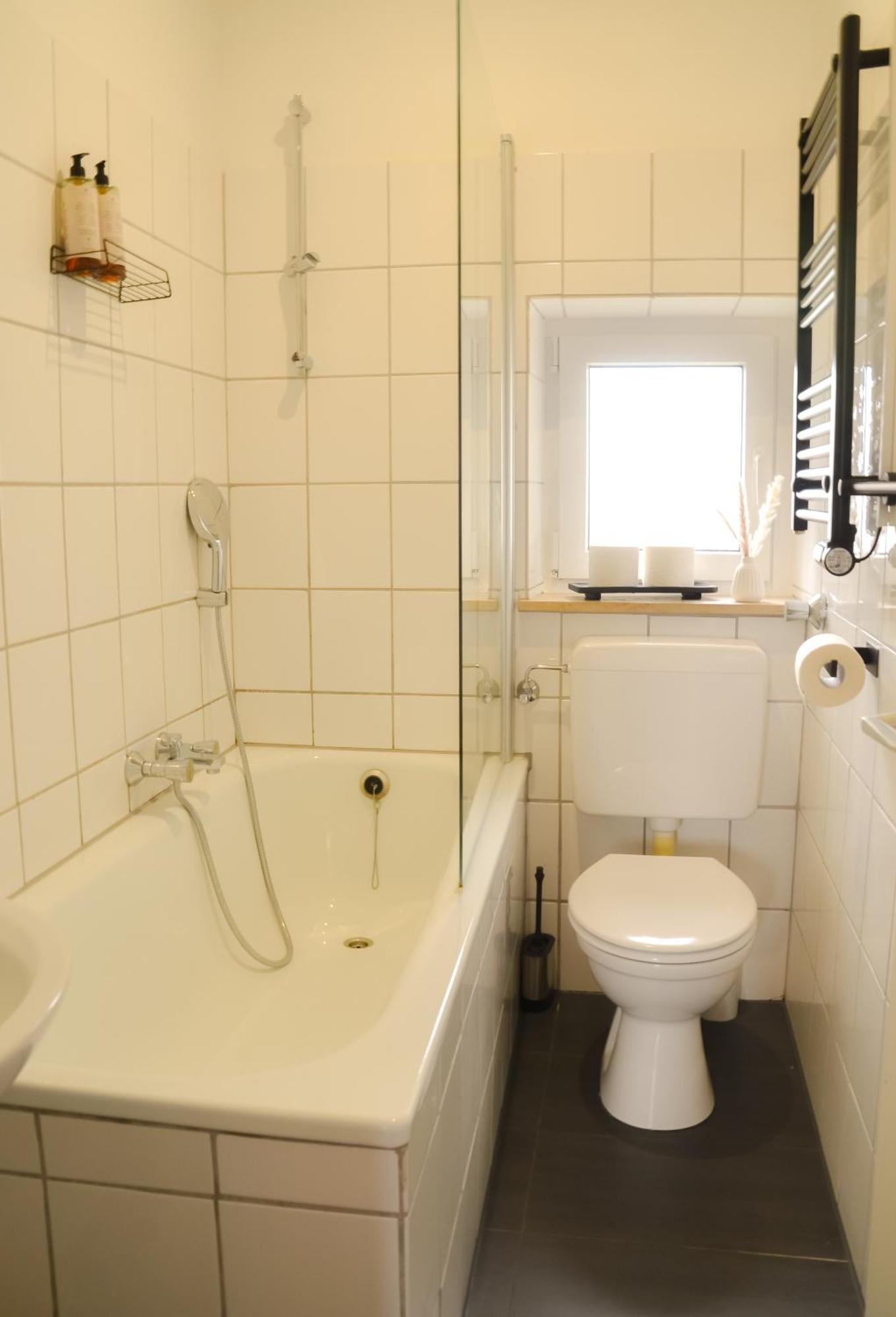 Milpau Buer 3 - Modernes Und Zentrales Premium-Apartment Mit Queensize-Bett, Netflix, Nespresso Und Smart-Tv เกลเซนเคียร์เคน ภายนอก รูปภาพ